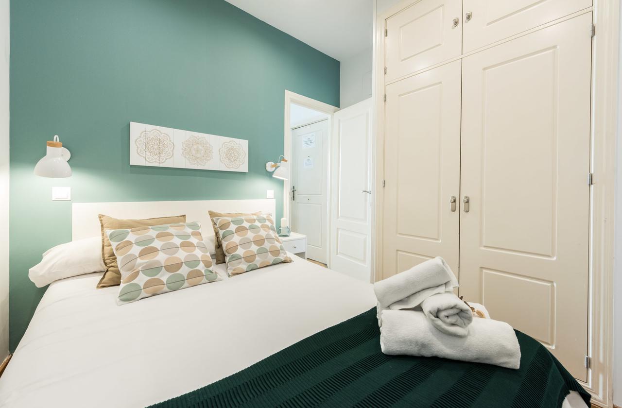 Gran Via I Santa Ana Apartment Мадрид Екстериор снимка